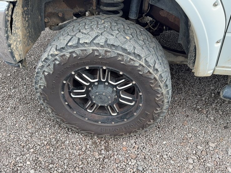 2014-dodge-2500-image-15