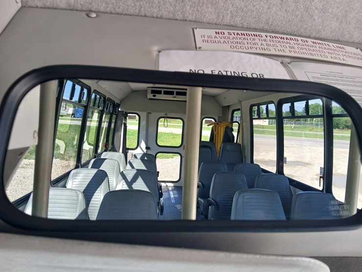 2009-ford-e450-image-70