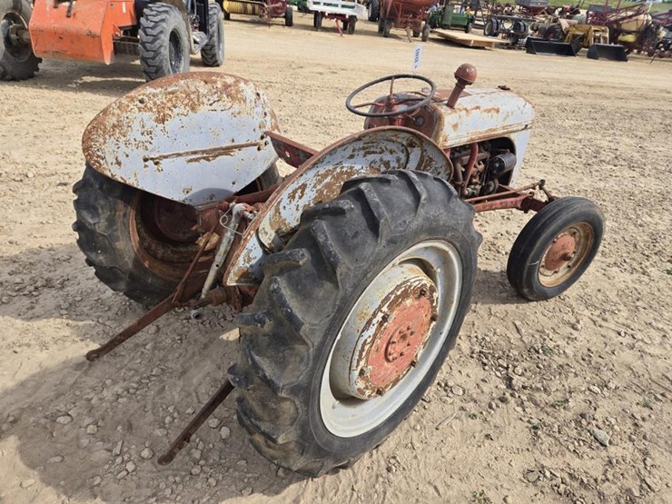 ford-8n-image-8