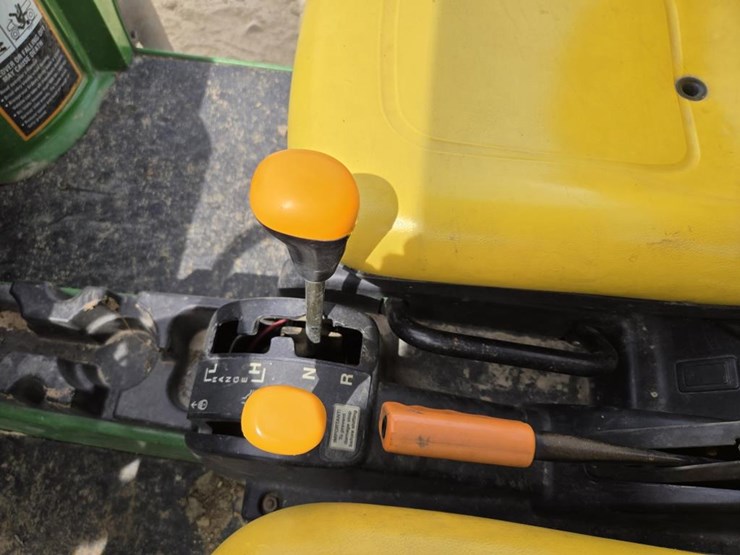 2004-john-deere-gator-image-21