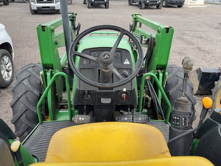 john-deere-5520-image-10