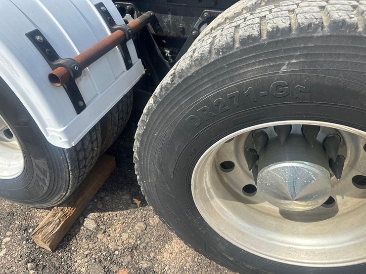 2006-kenworth-t800-image-19