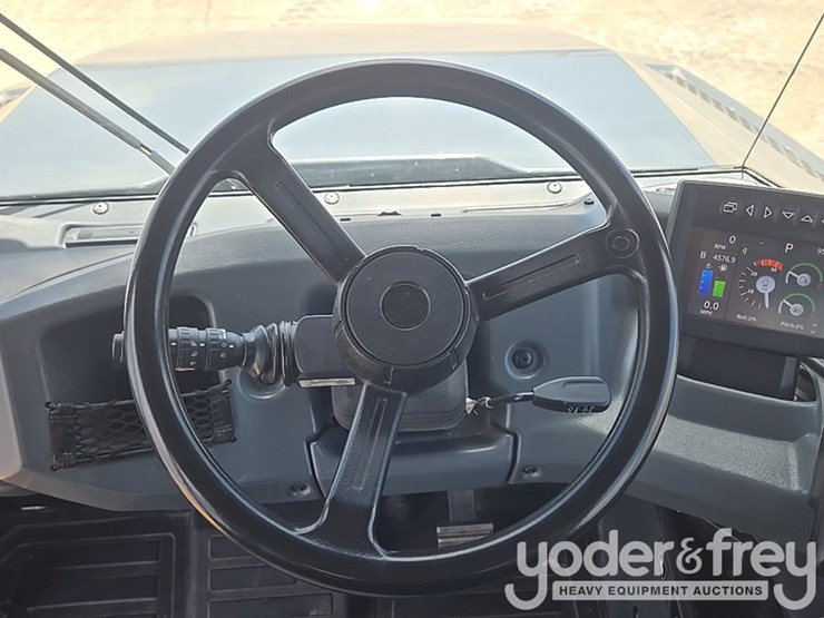2023-deere-260e-image-56