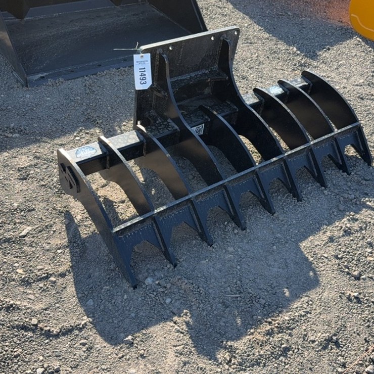 #2051 • BLUE DIAMOND 48" BOLT ON ROOT RAKE