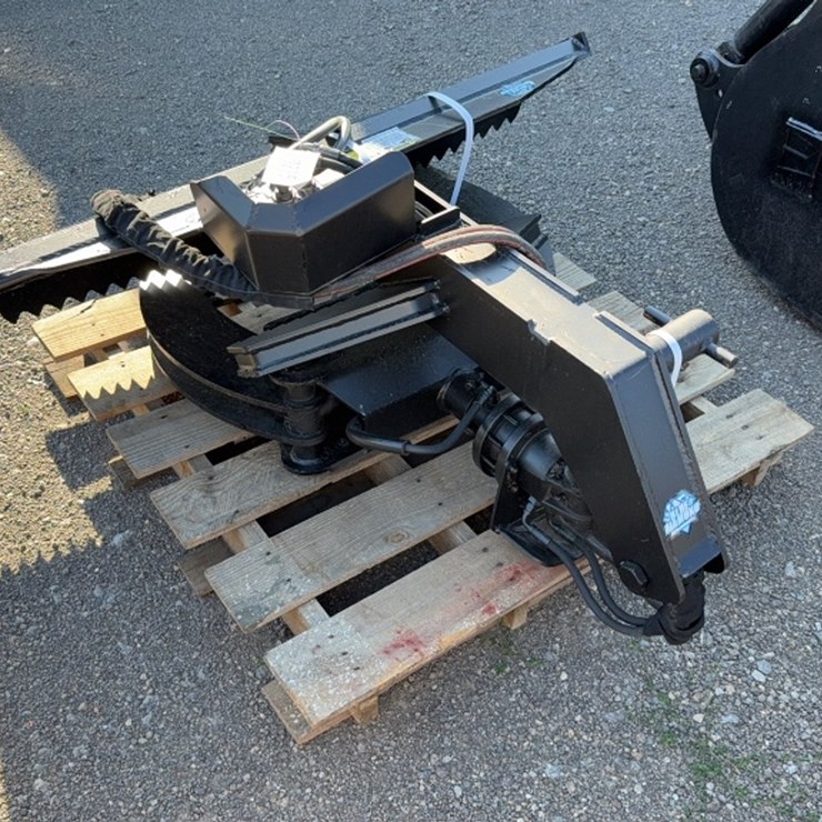 #2005 • BLUE DIAMOND SKID STEER ROTATING GRAPPLE