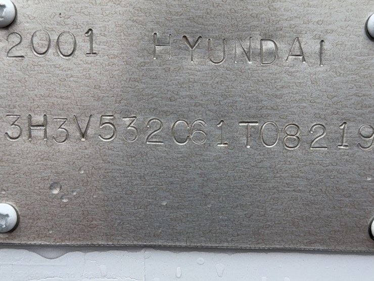2001-hyundai-53-image-3