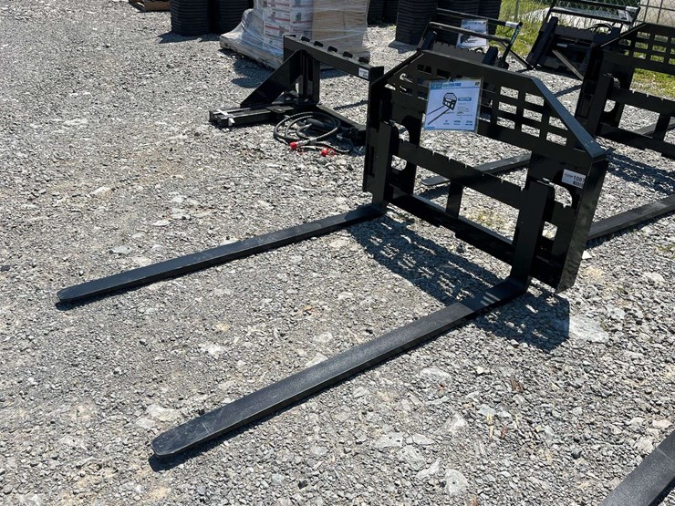 unused-2026-future-ft-dhc-skid-steer-forks---[skid-steer-attachments]-attachment-image-1