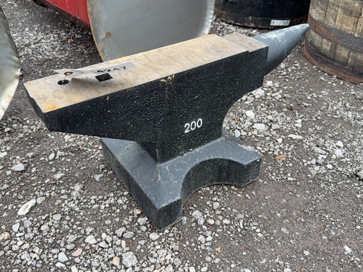#6045-•-200lb-anvil-image-1
