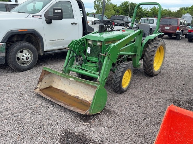 john-deere-750-image-1