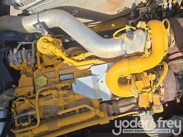 2023-deere-260e-image-26