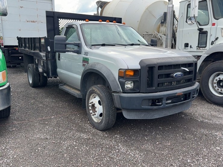 2008-ford-f550-image-3