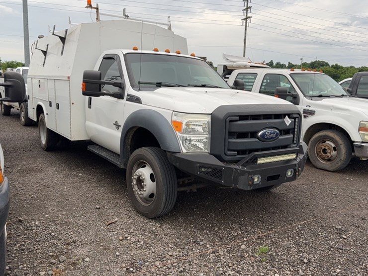 2015-ford-f550-image-3