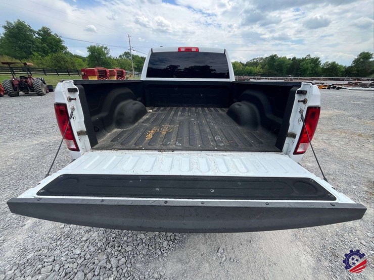 2014-dodge-1500-image-27