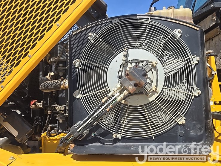 2023-deere-260e-image-28