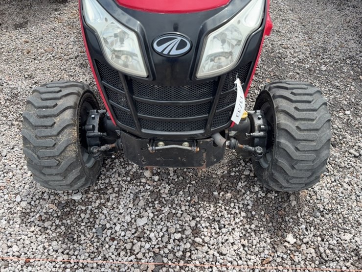 #3041-•-mahindra-emax-20-tractor-image-4