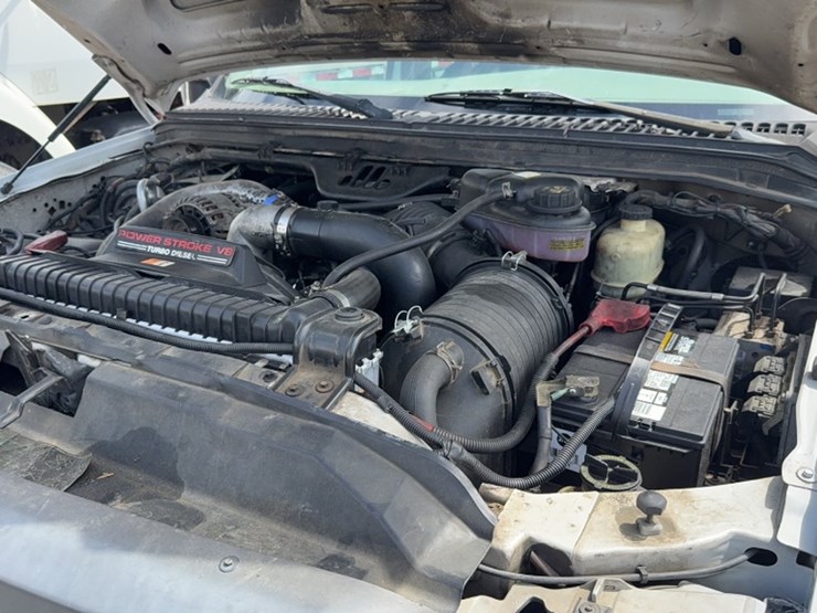 2005-ford-f450-image-28