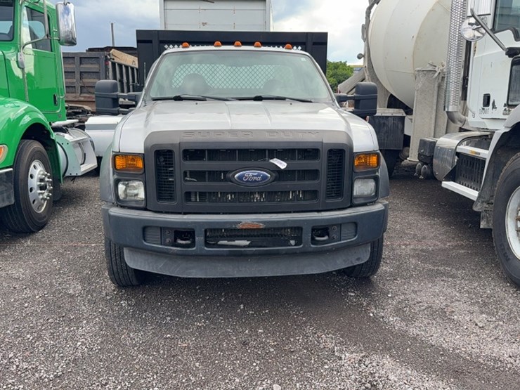 2008-ford-f550-image-2