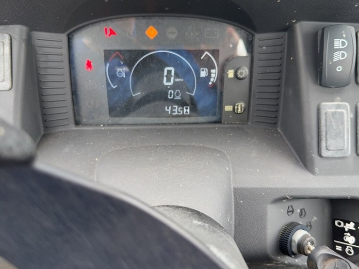 #3086-•-2019-john-deere-xuv-590m-utv-image-14