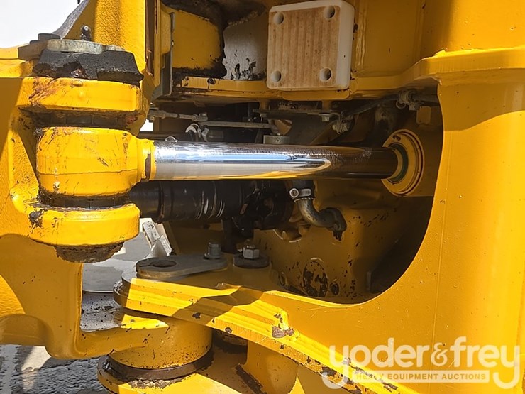 2023-deere-260e-image-20