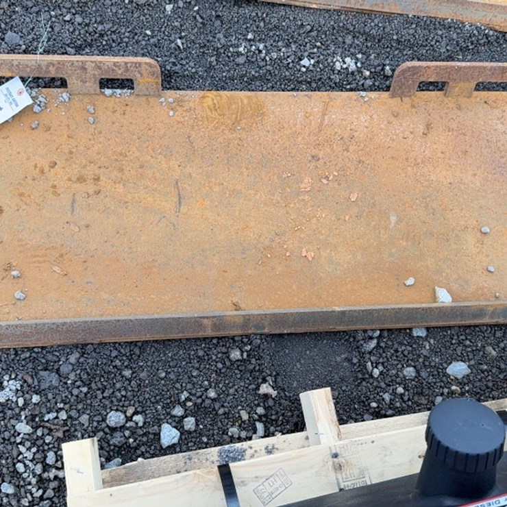 #2059 • SKID STEER WELD ON PLATE