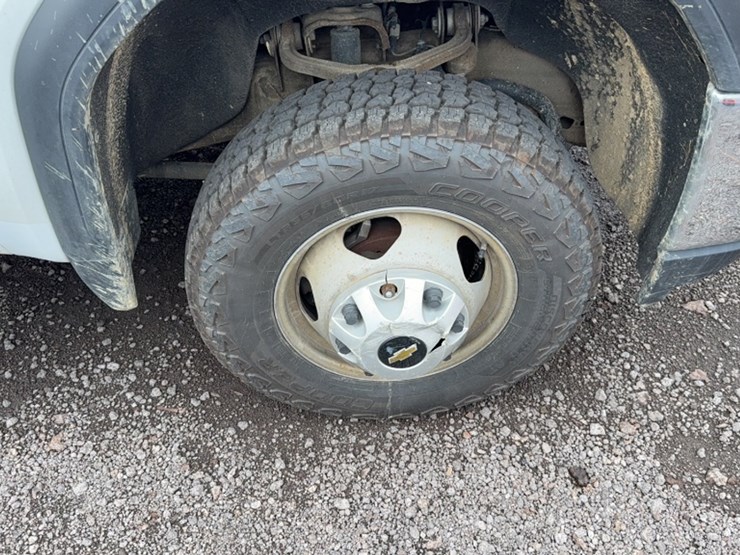 2021-gmc-3500-image-4