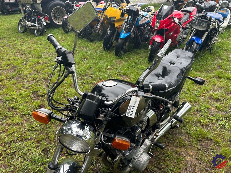 suzuki-gs1100gl-motorcycle-image-5