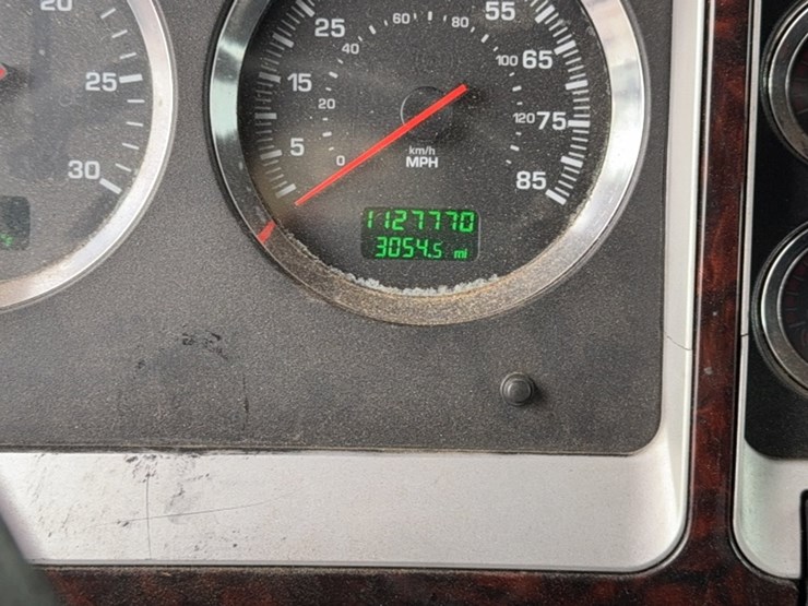 2014-kenworth-t660-image-21