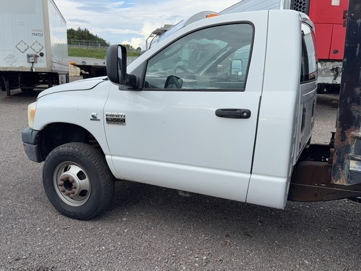 2007-dodge-3500-image-15