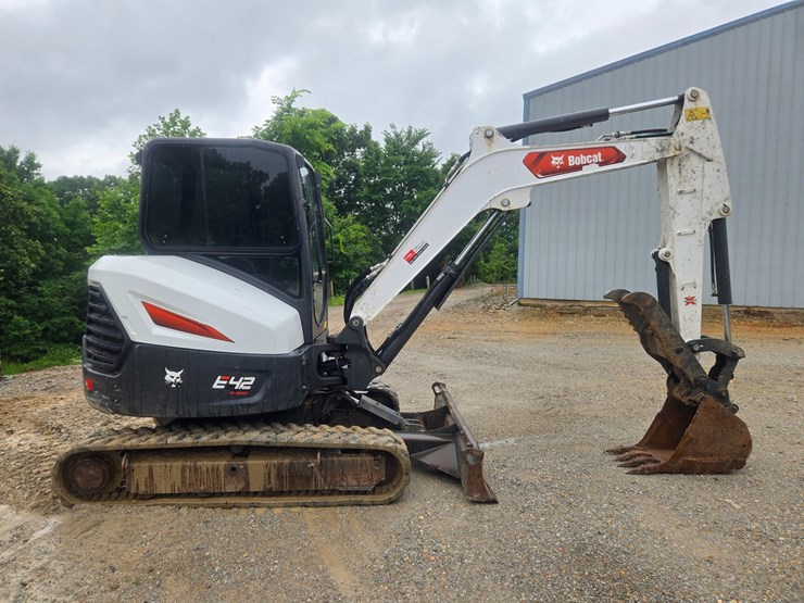 2022-bobcat-e42-image-12