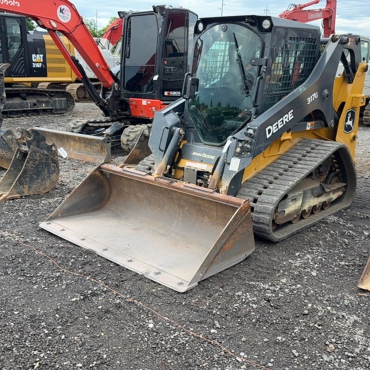 DEERE 317G