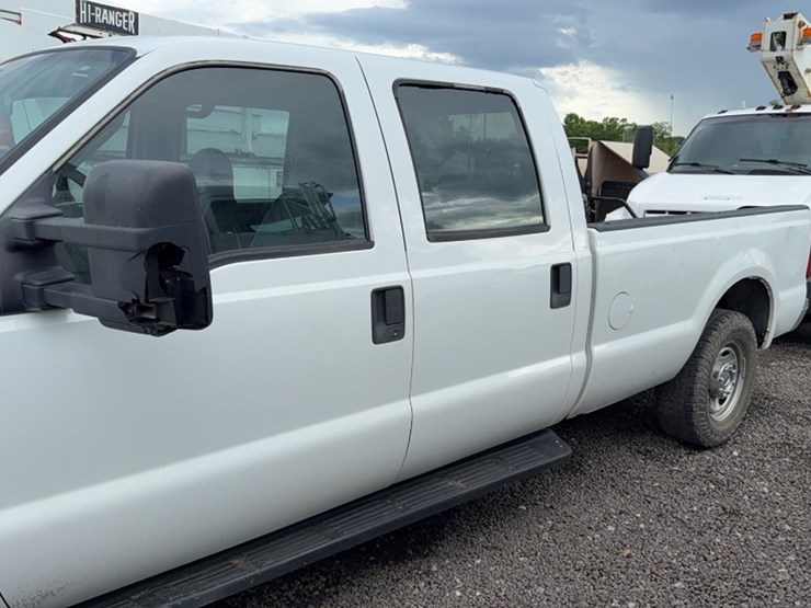 2010-ford-f250-image-13