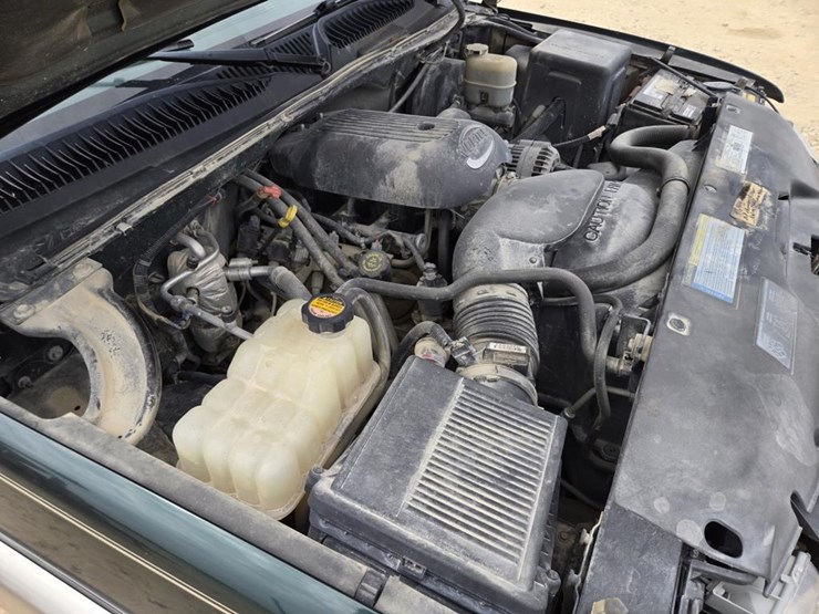 2001-chevrolet-silverado-1500-image-19
