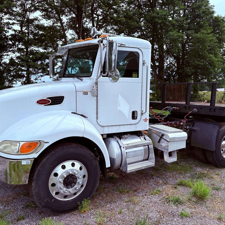 2006 PETERBILT 335
