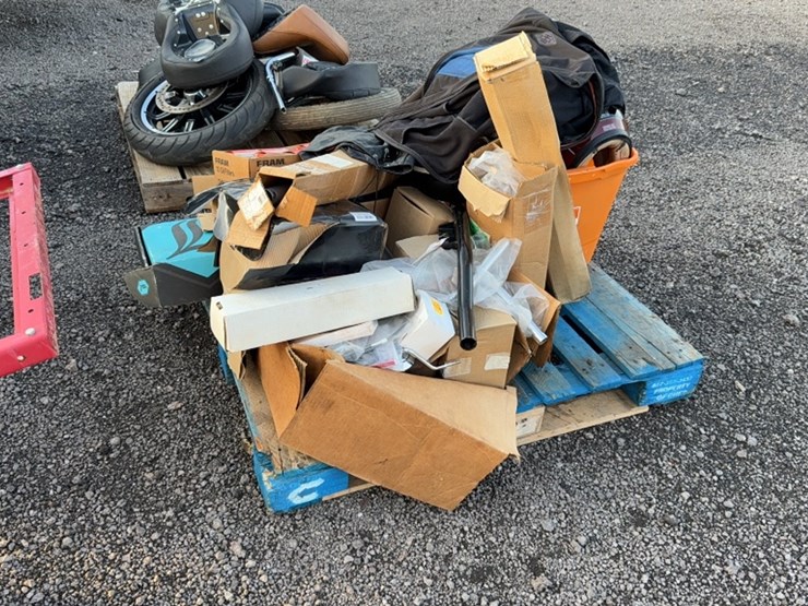 #3022-•-pallet-of-motor-cycle-parts-image-1