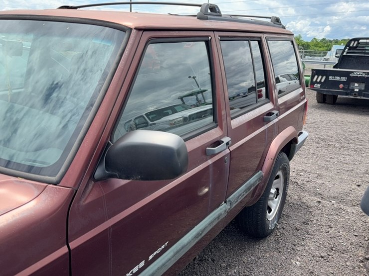 2000-jeep-cherokee-image-12