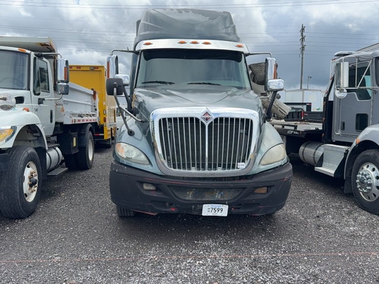 2012-international-prostar-image-2