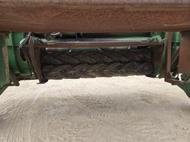 john-deere-240-image-12