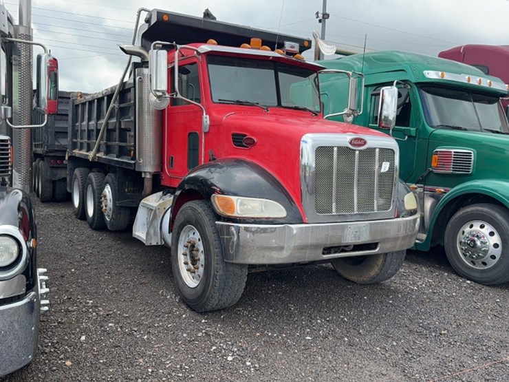 2006-peterbilt-335-image-3
