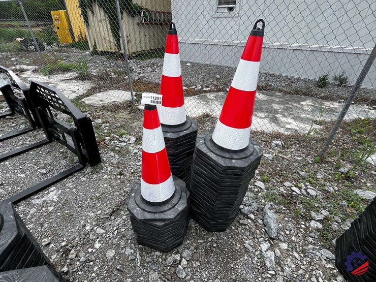 unused-2026-ce-irstc-safety-traffic-cones-image-2