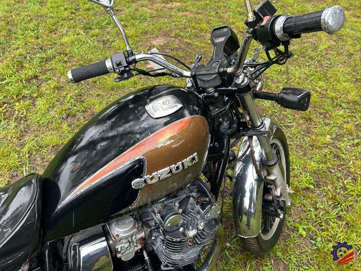 suzuki-gs1100gl-motorcycle-image-18