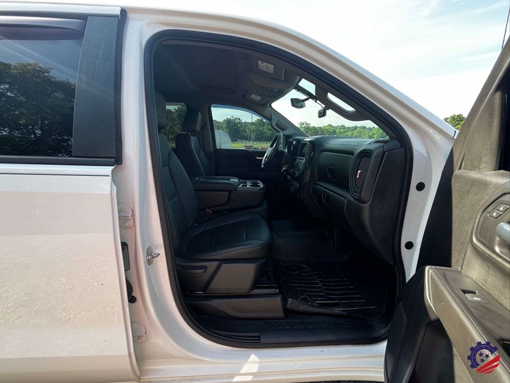 2019-chevrolet-silverado-truck-image-54