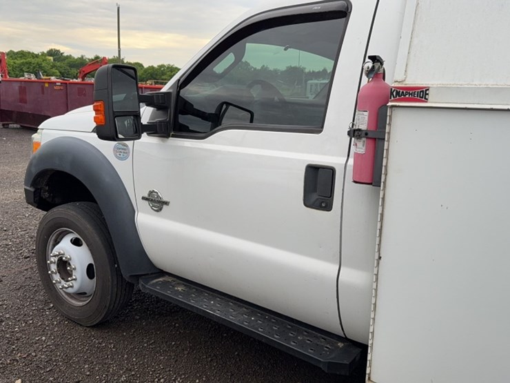 2015-ford-f550-image-16