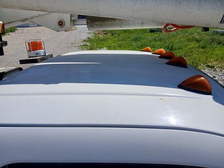 2003-ford-f550-image-81