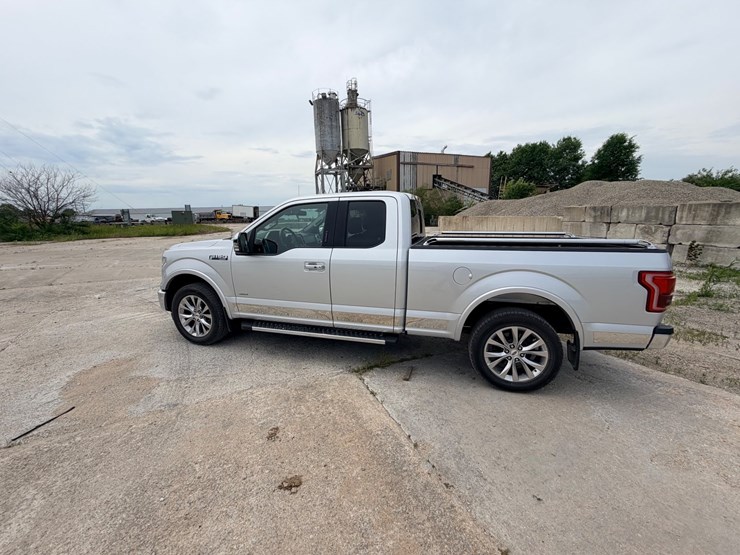 2017-ford-f150-image-5