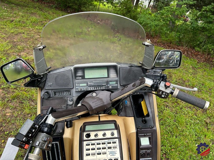 1985-honda-gl1200-(goldwing)-l-motorcycle-image-15