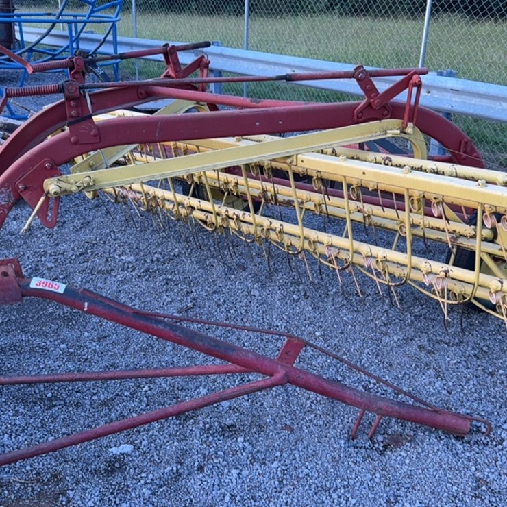 NEW HOLLAND 258
