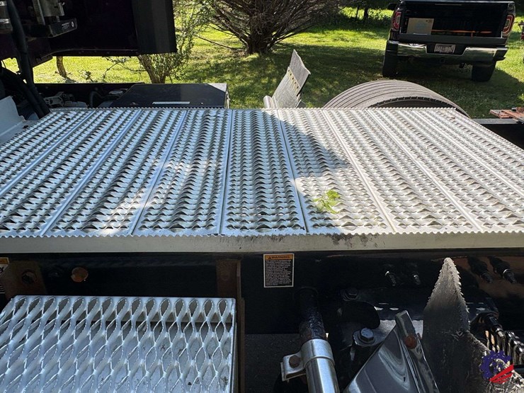 2020-peterbilt-579-image-39