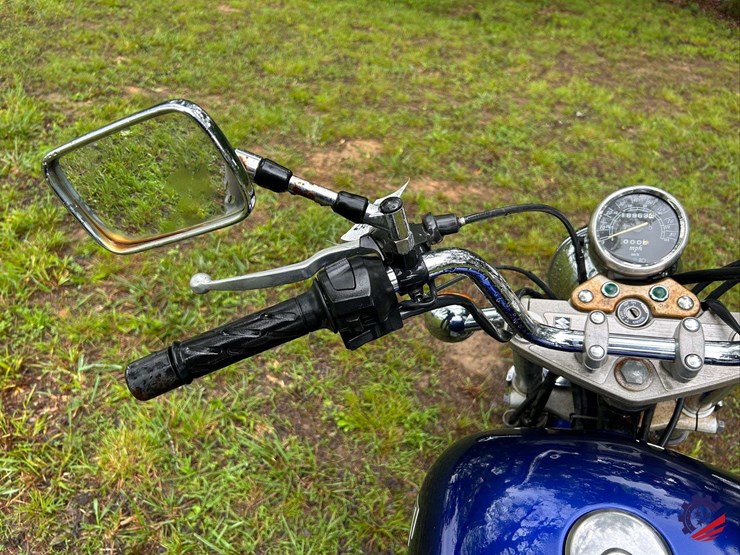 2007-suzuki-gz250-motorcycle-image-16