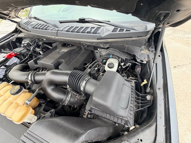 2019-ford-f150-image-27