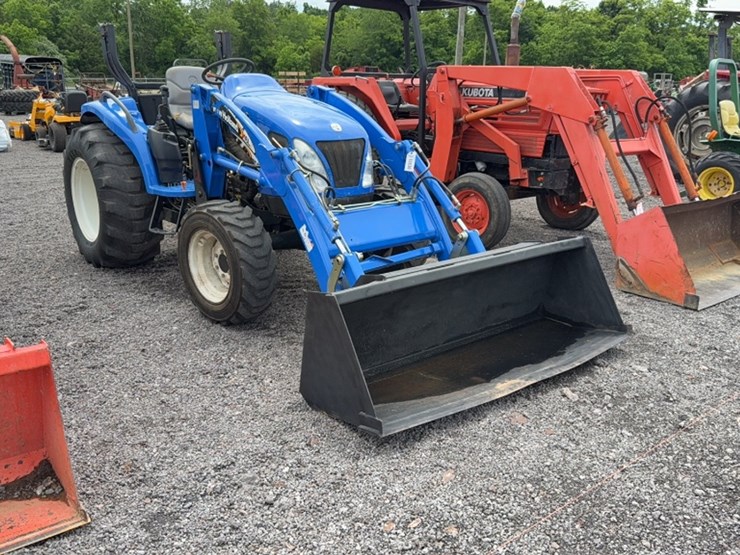 new-holland-tc40a-image-3